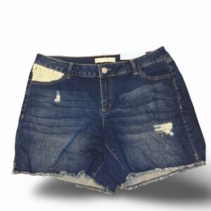NWT Est 1946 Women's Plus Size 16W Blue Distressed Denim Shorts